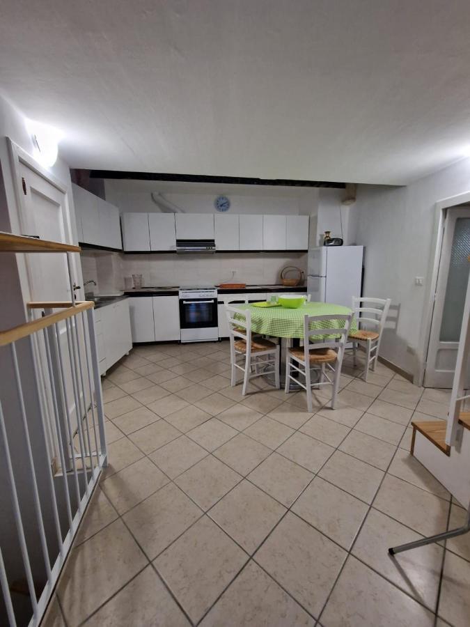 Вілла Casa Scheledd Чистерніно Екстер'єр фото